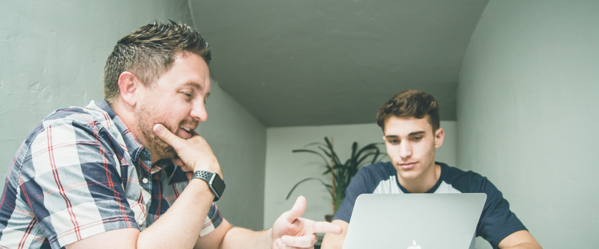 Algebra Tutoring: In-Person vs. Online - What Parents Need to Know